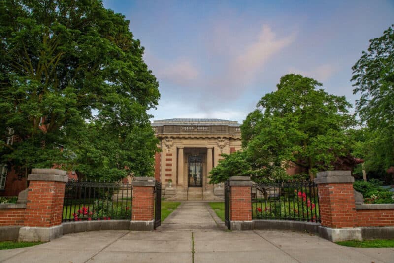 Seymour Library's front entrance. Auburn NY